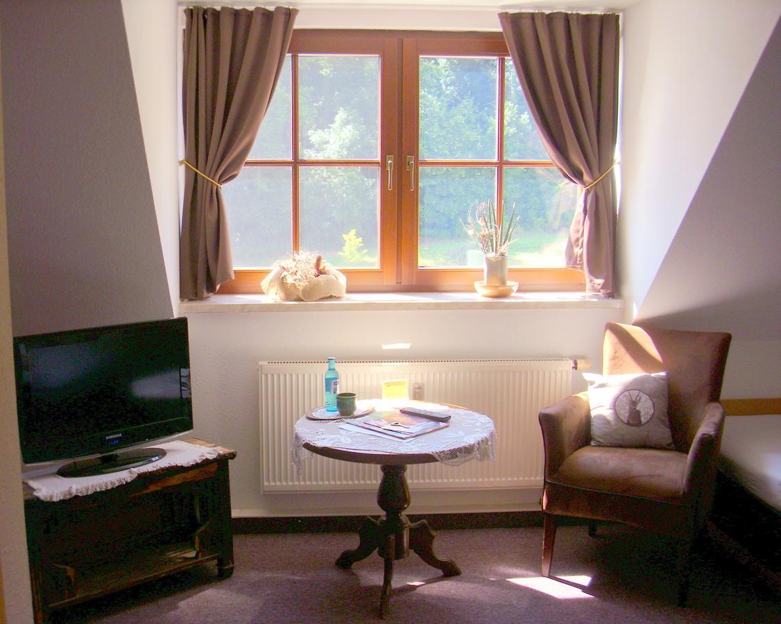 Elegant-Hotel "Zur Burg" Posterstein الغرفة الصورة