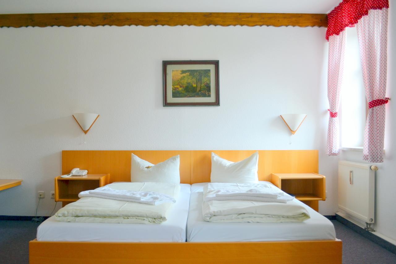 Elegant-Hotel "Zur Burg" Posterstein الغرفة الصورة