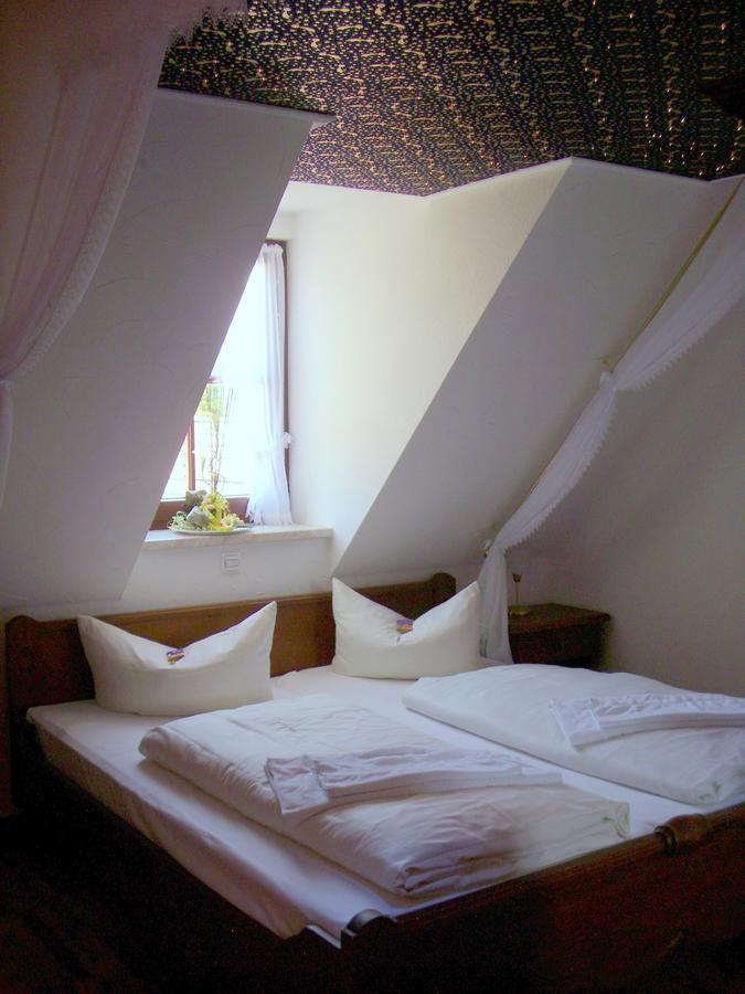 Elegant-Hotel "Zur Burg" Posterstein الغرفة الصورة